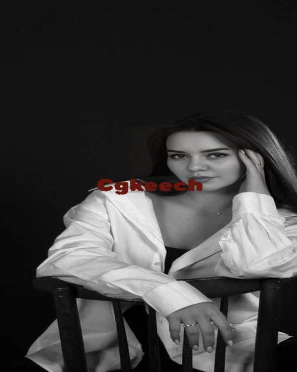 Reserve Ahmedabad Girls For A Fun Evening